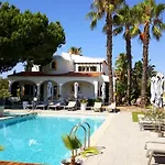 Casa Bela Moura, Boutique & Wine