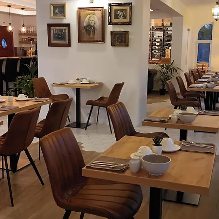 Casa Bela Moura, Boutique & Wine
